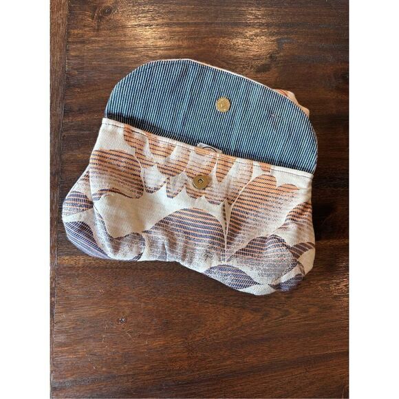 Fabric clutch bag - Picture 2 of 7